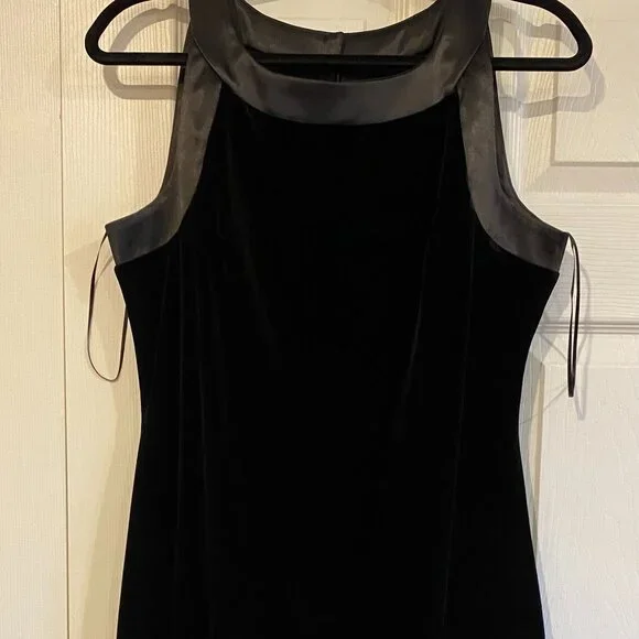 Dress - Picture 1 of 6